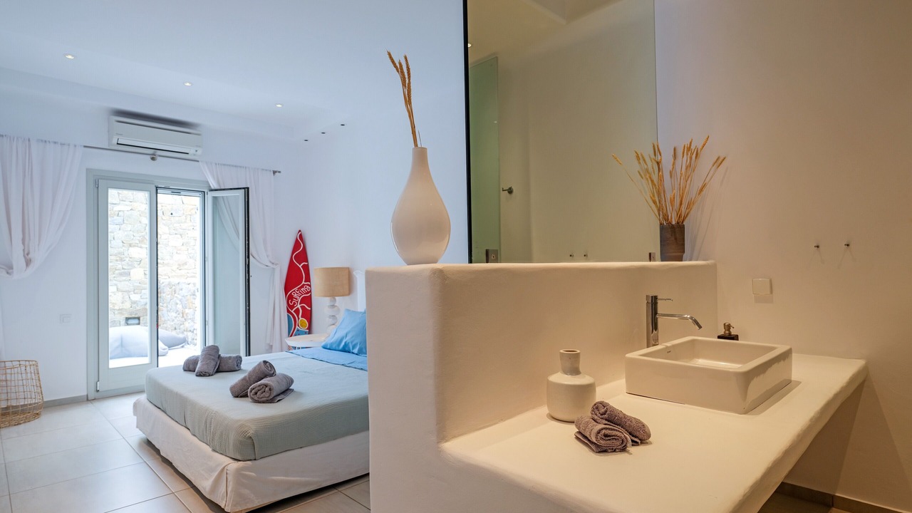 Photo of Bathroom in Tourlos