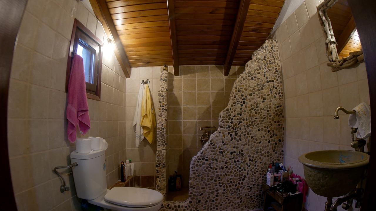 Photo of Bathroom in Likhas