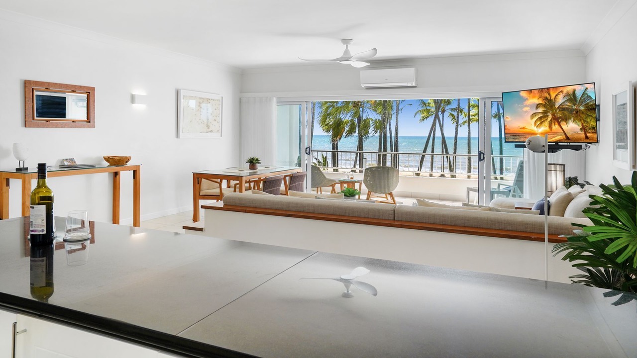 Photo of Livingroom in Palm Cove