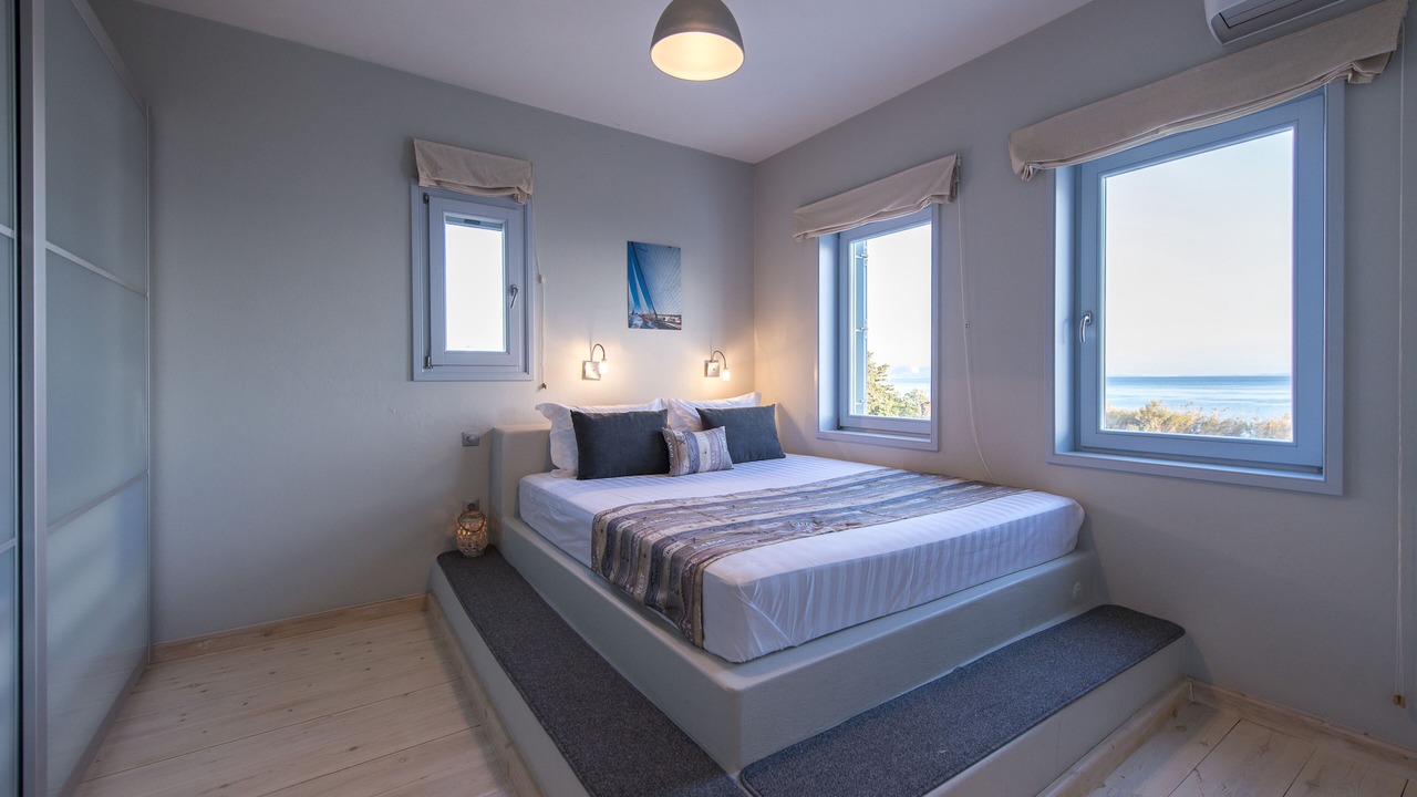 Photo of Bedroom in Drios
