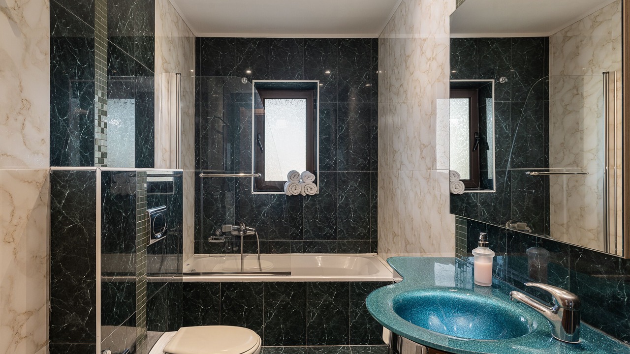 Photo of Bathroom in Platanias Town