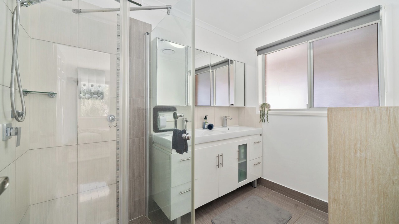 Photo of Bedroom in Shailer Park