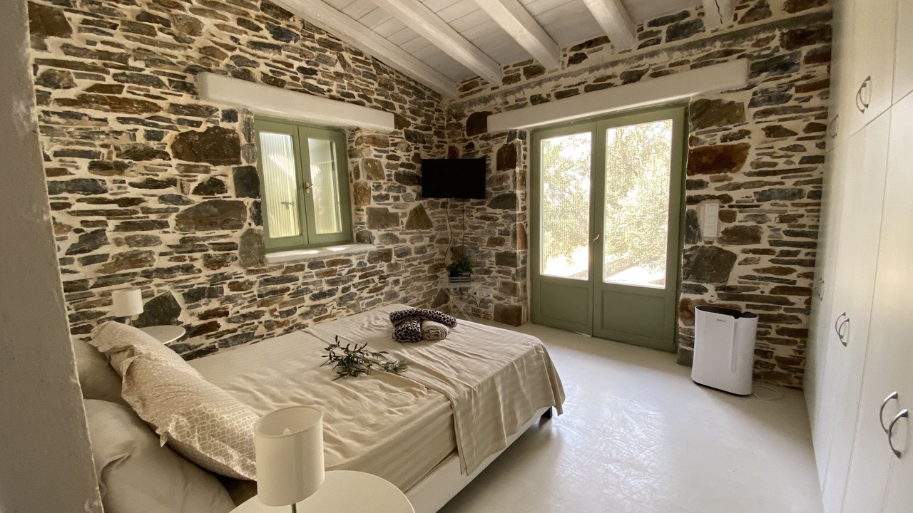 Photo of Bedroom in Marmari