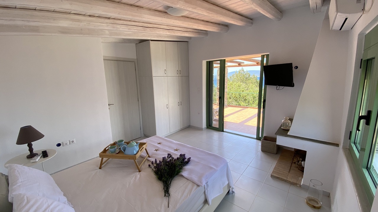 Photo of Bedroom in Marmari