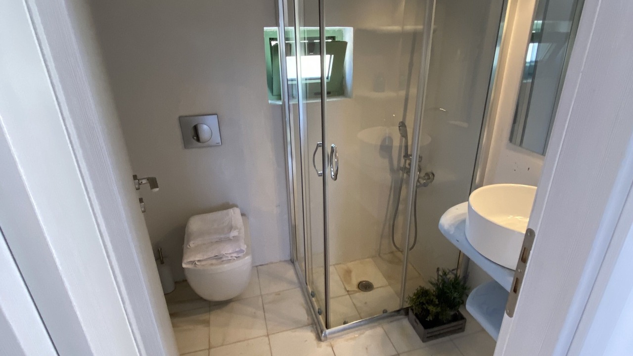 Photo of Bathroom in Marmari