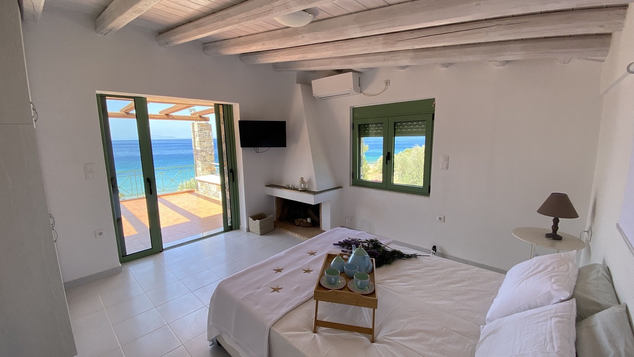 Photo of Bedroom in Marmari