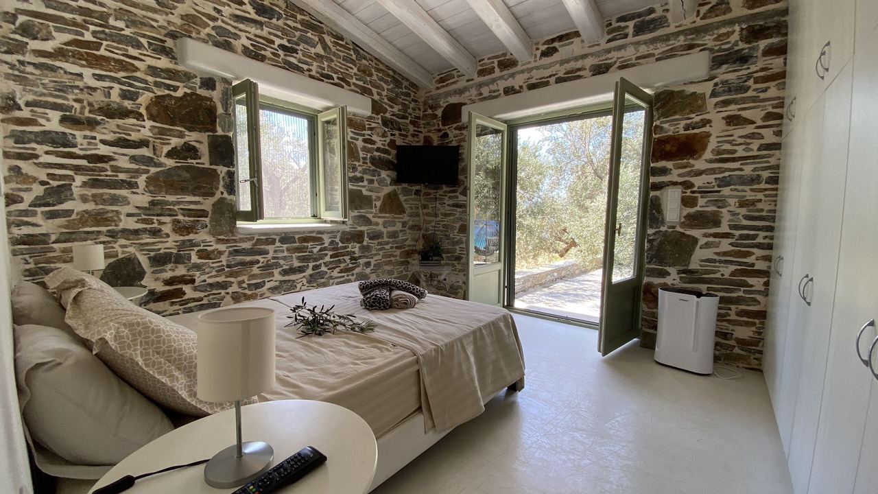 Photo of Bedroom in Marmari