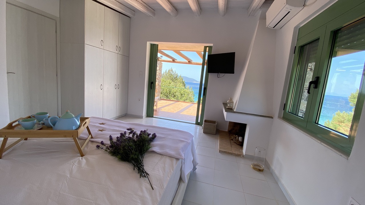 Photo of Bedroom in Marmari