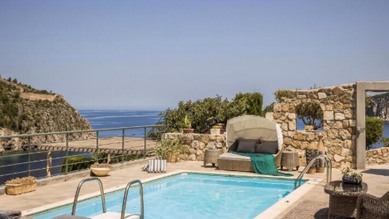 Photo of Others in Frourion