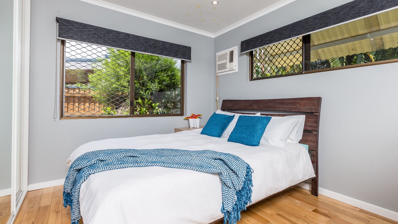 Photo of Bedroom in Holloways Beach