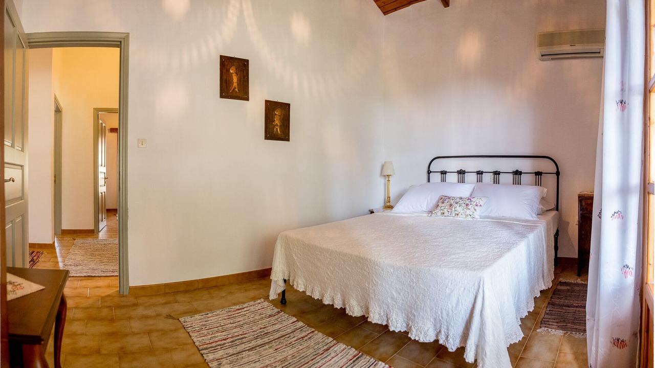 Photo of Bedroom in Kanali