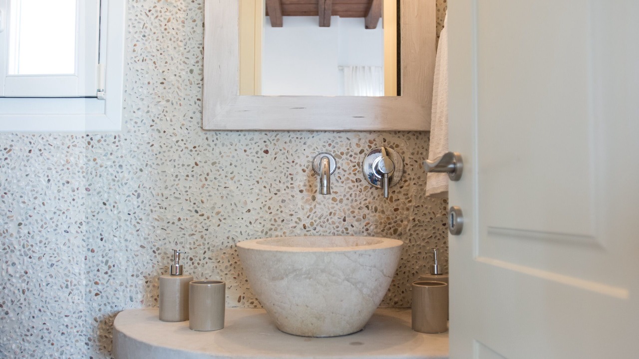 Photo of Bathroom in Faros Armenistis