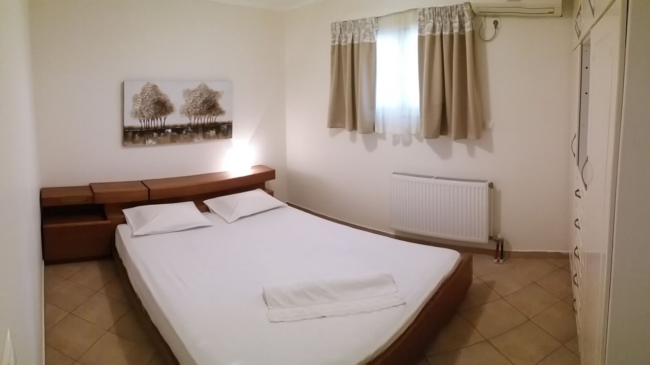 Photo of Bedroom in Assos-Lechaio