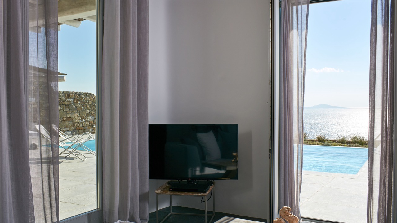 Photo of Livingroom in Faros Armenistis