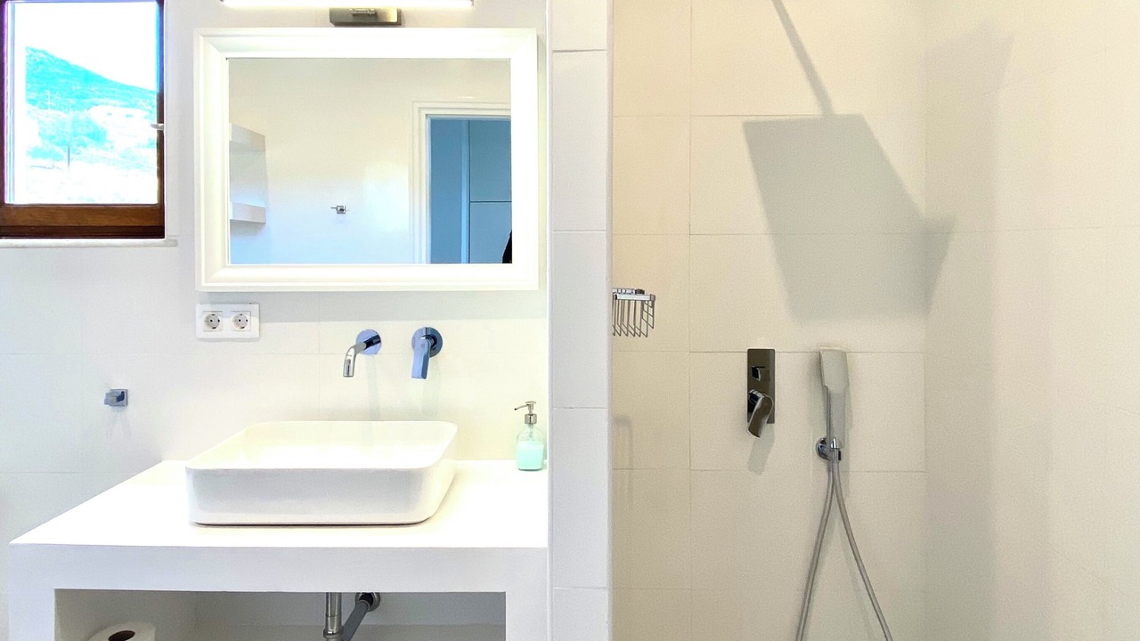 Photo of Bathroom in Karystos