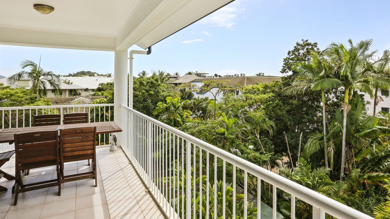 Photo of Bedroom in Trinity Beach