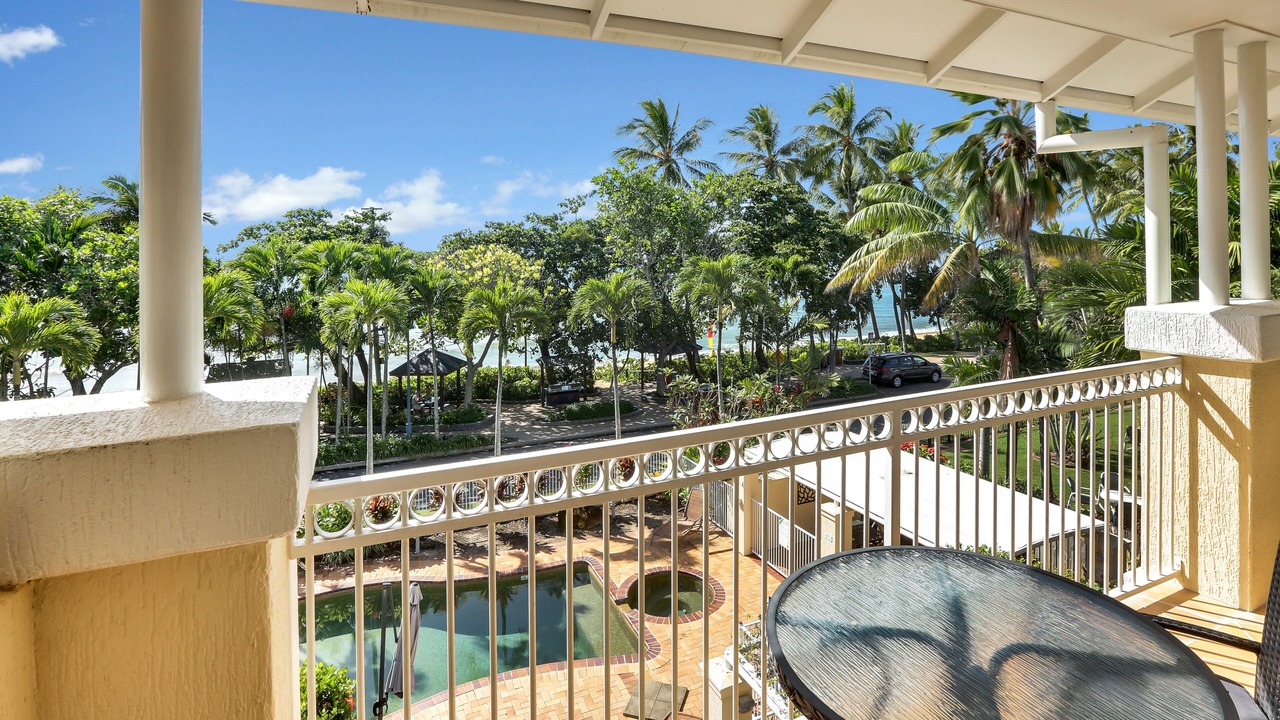 Photo of Patio Balcony in Trinity Beach