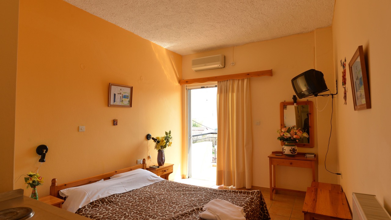 Photo of Bedroom in Sarakiniko