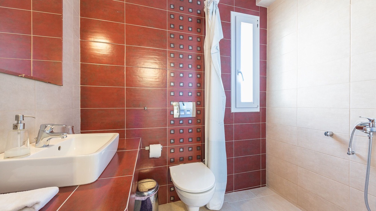 Photo of Bathroom in Voula