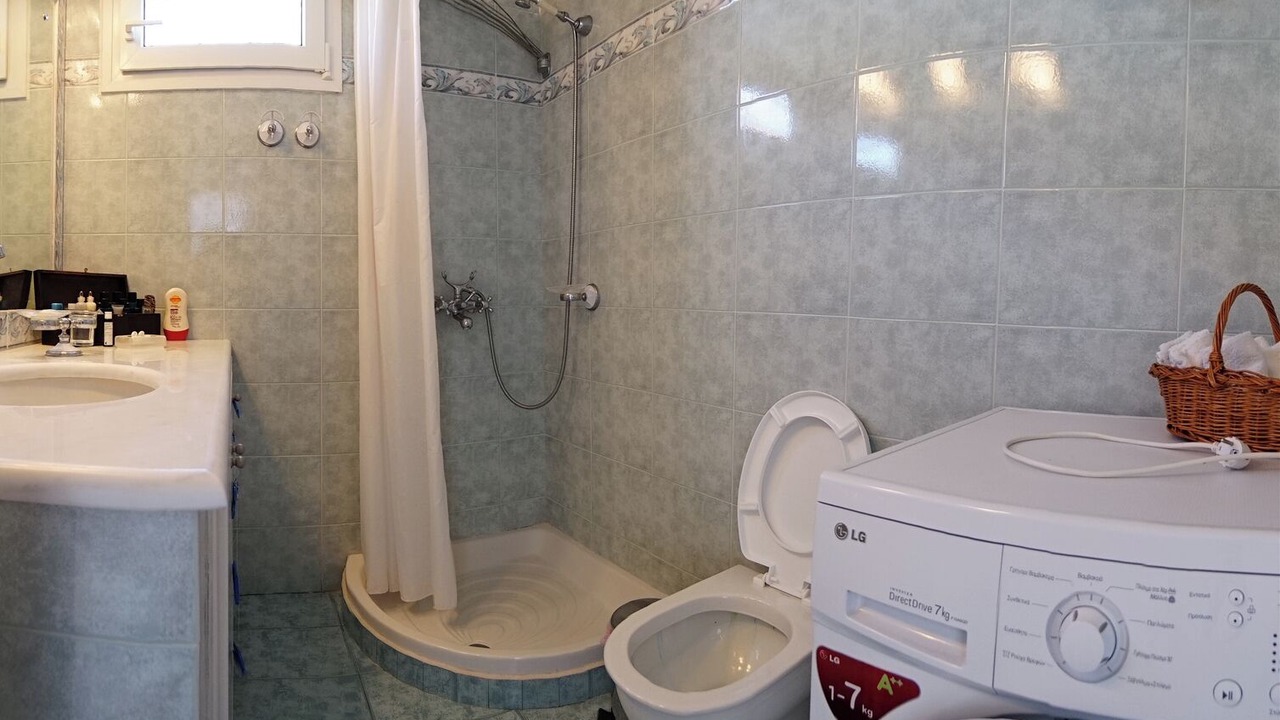 Photo of Bathroom in Galaxidi