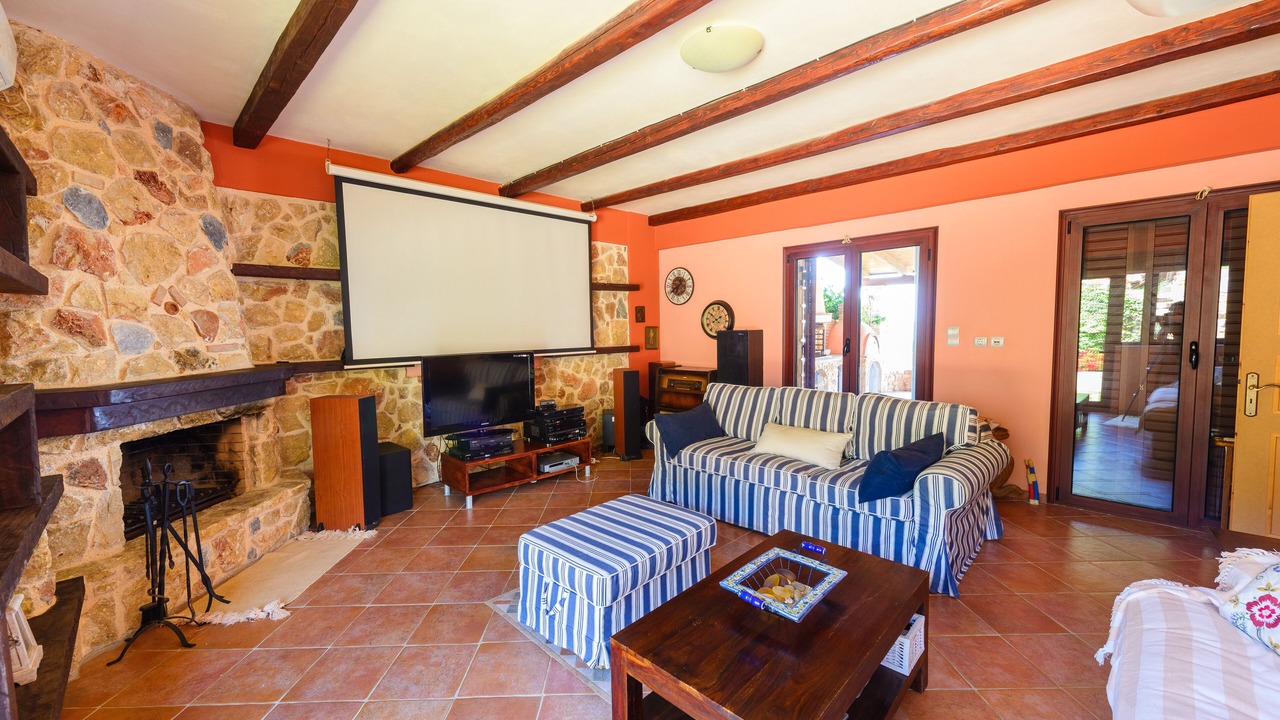 Photo of Livingroom in Karystos