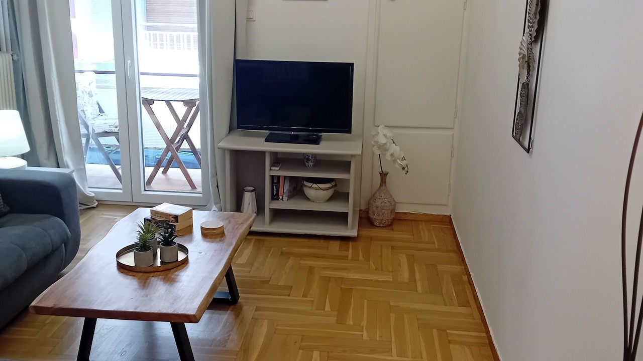 Photo of Livingroom in Ilisia