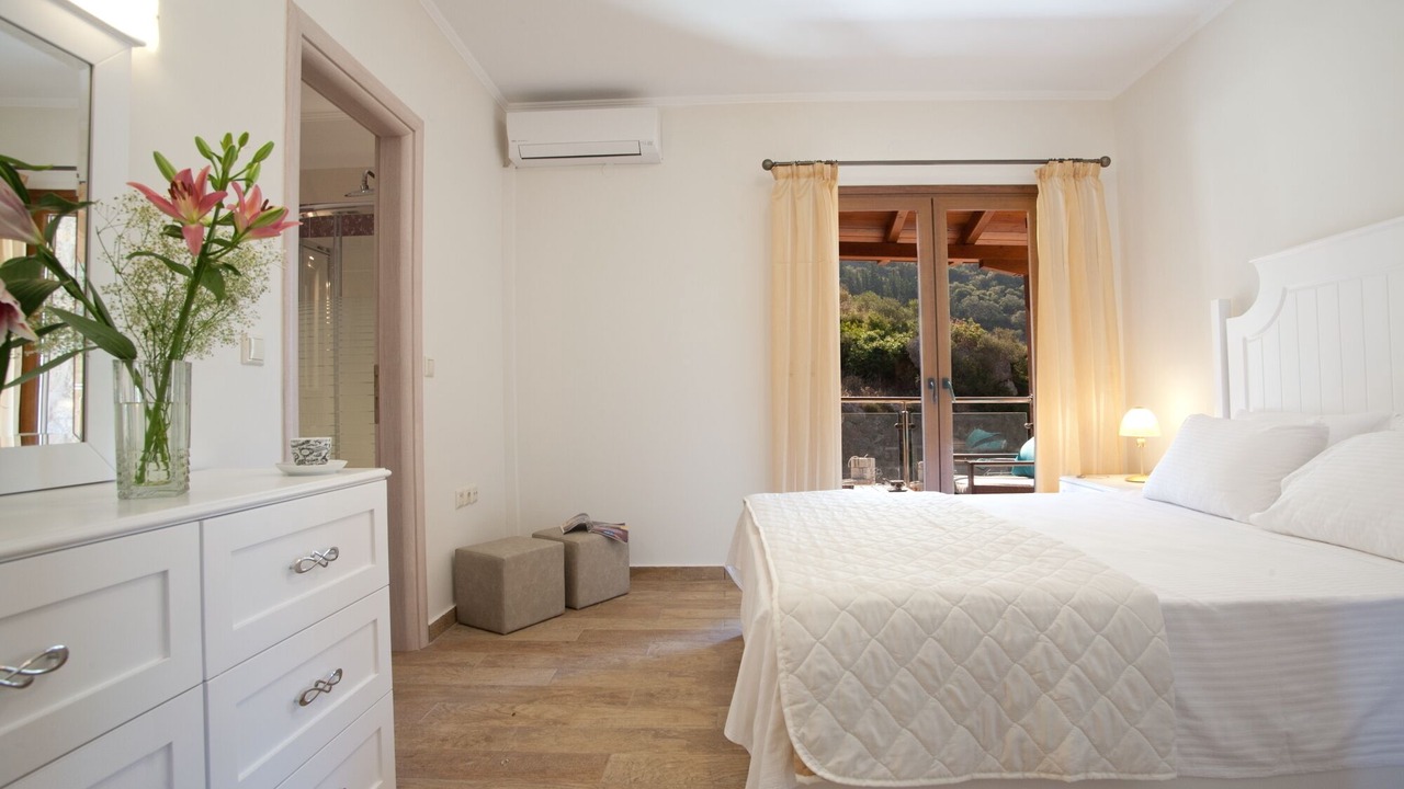 Photo of Bedroom in Mikros Gialos