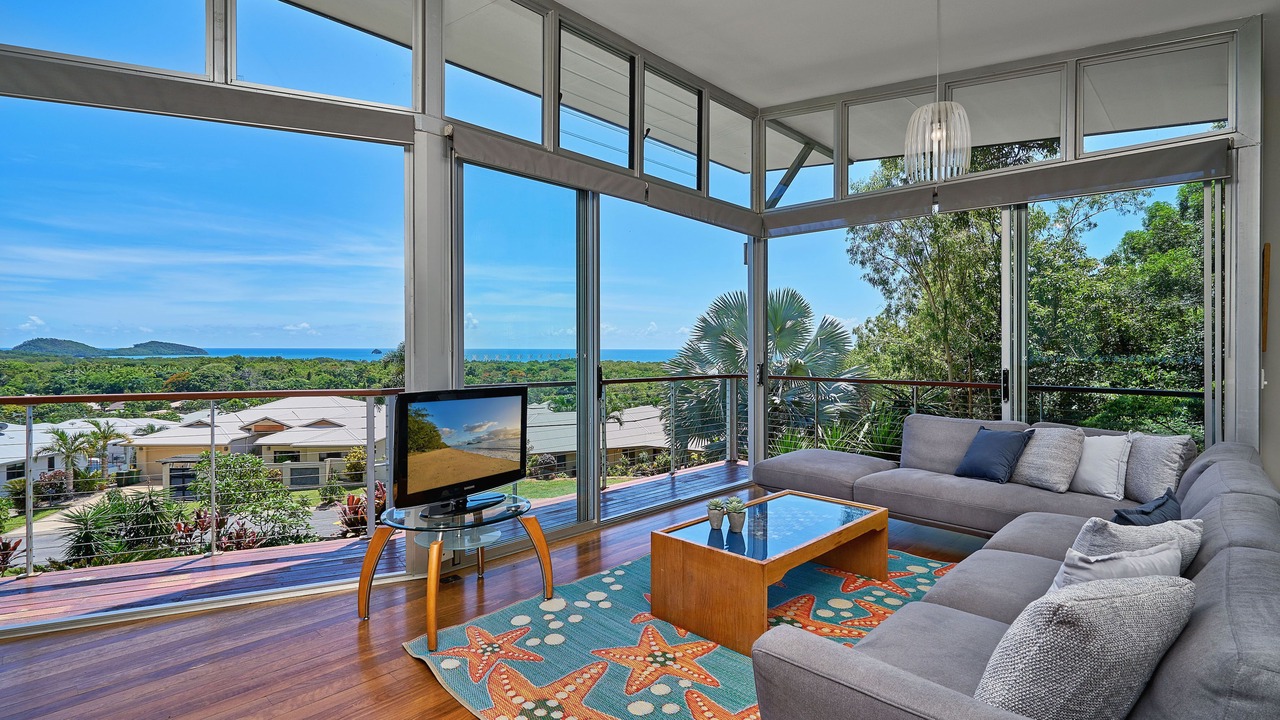 Photo of Livingroom in Palm Cove