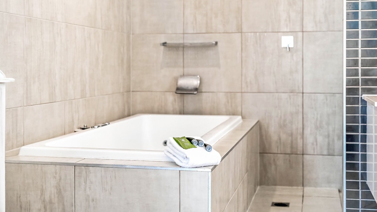 Photo of Bathroom in Alexandra Headland