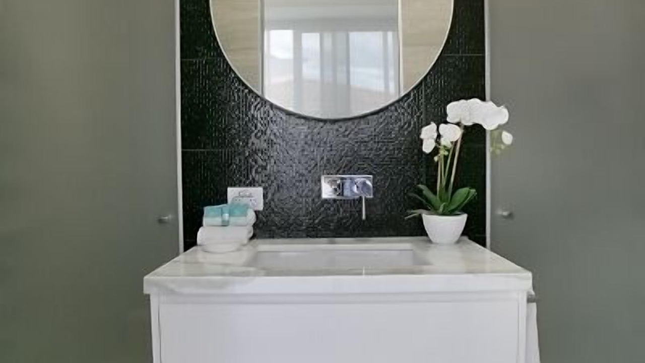 Photo of Bathroom in Broadbeach Waters