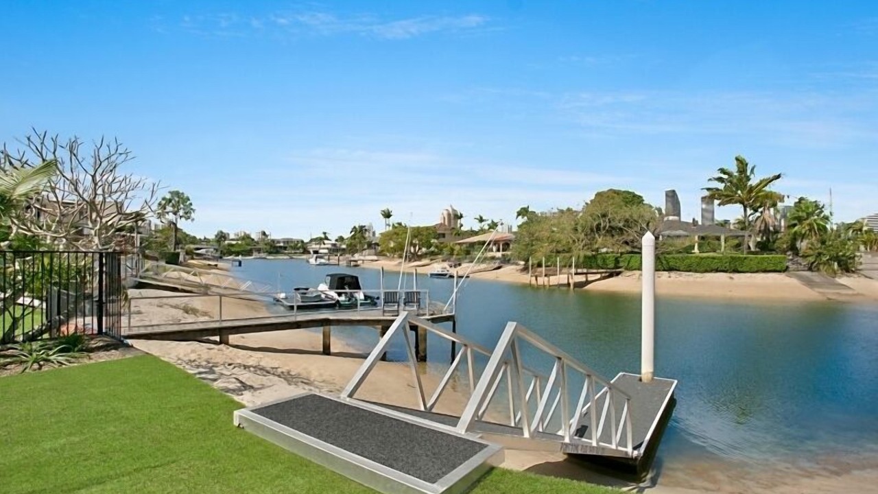 Photo of Others in Broadbeach Waters