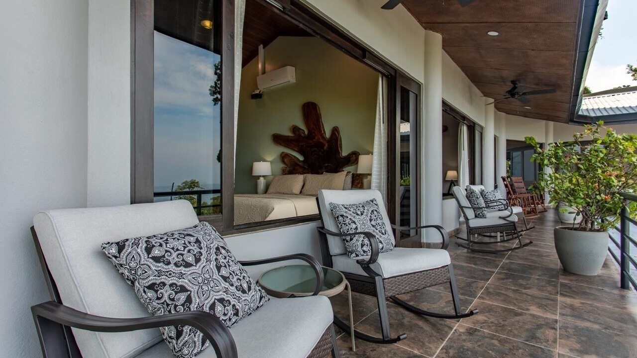 Photo of Patio Balcony in Dominical