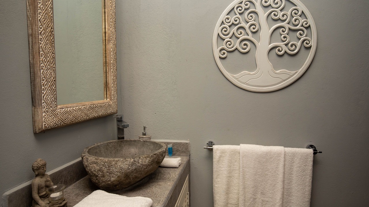 Photo of Bathroom in Portalon