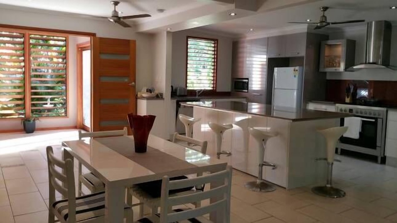 Photo of Kitchen in Trinity Beach