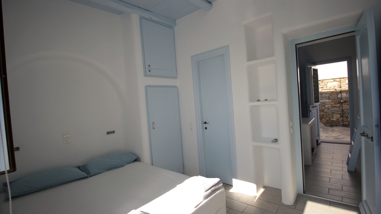 Photo of Bedroom in Drios