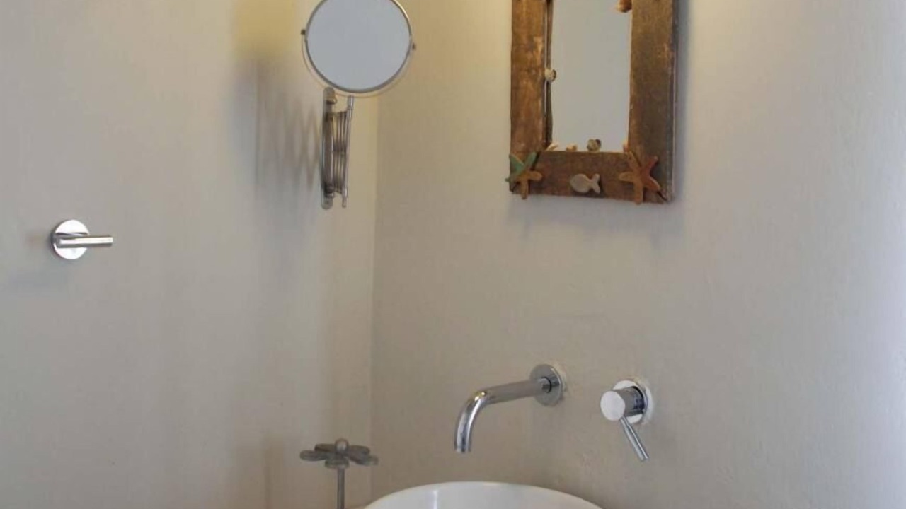 Photo of Bathroom in Eretria