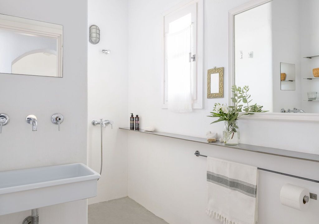 Photo of Bathroom in Paraga