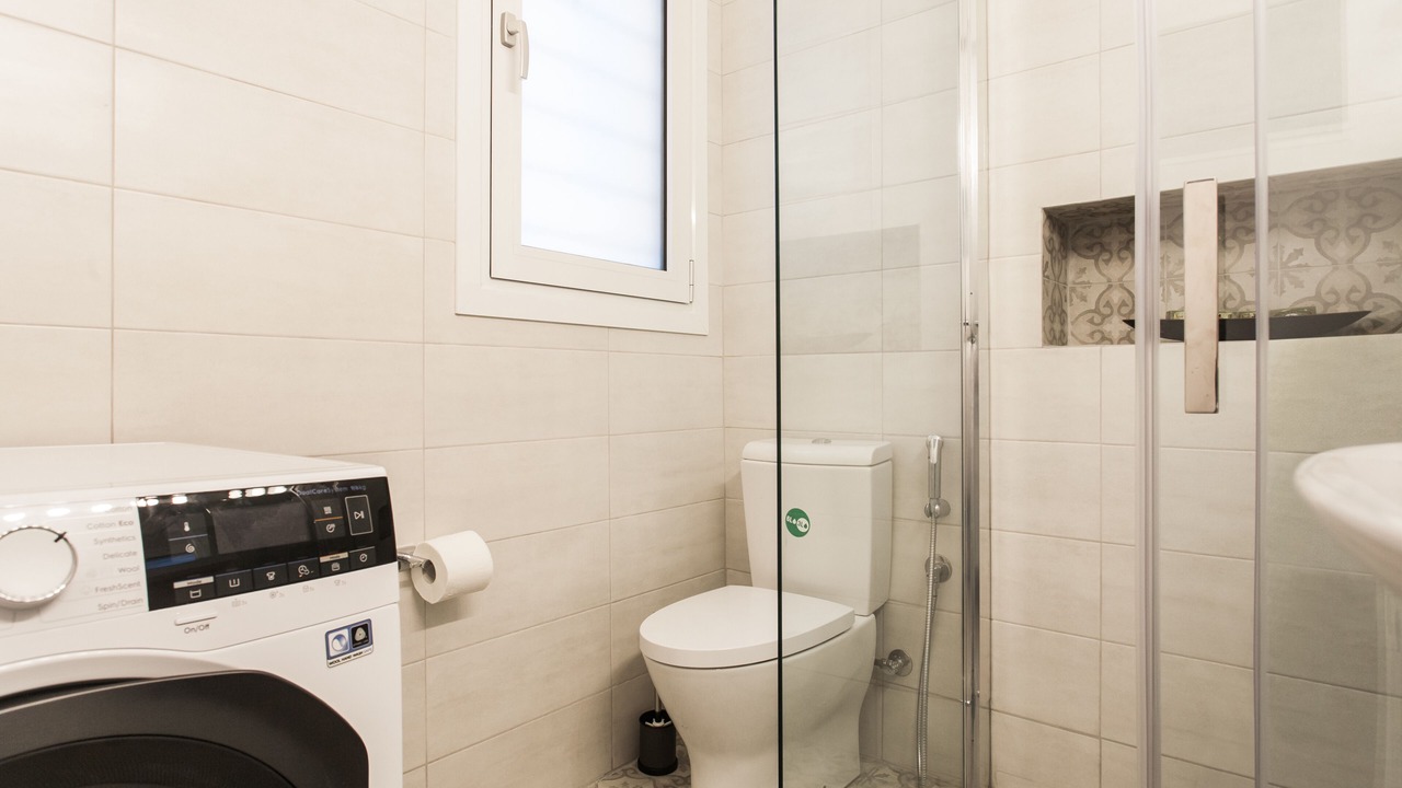 Photo of Bathroom in Makrigianni