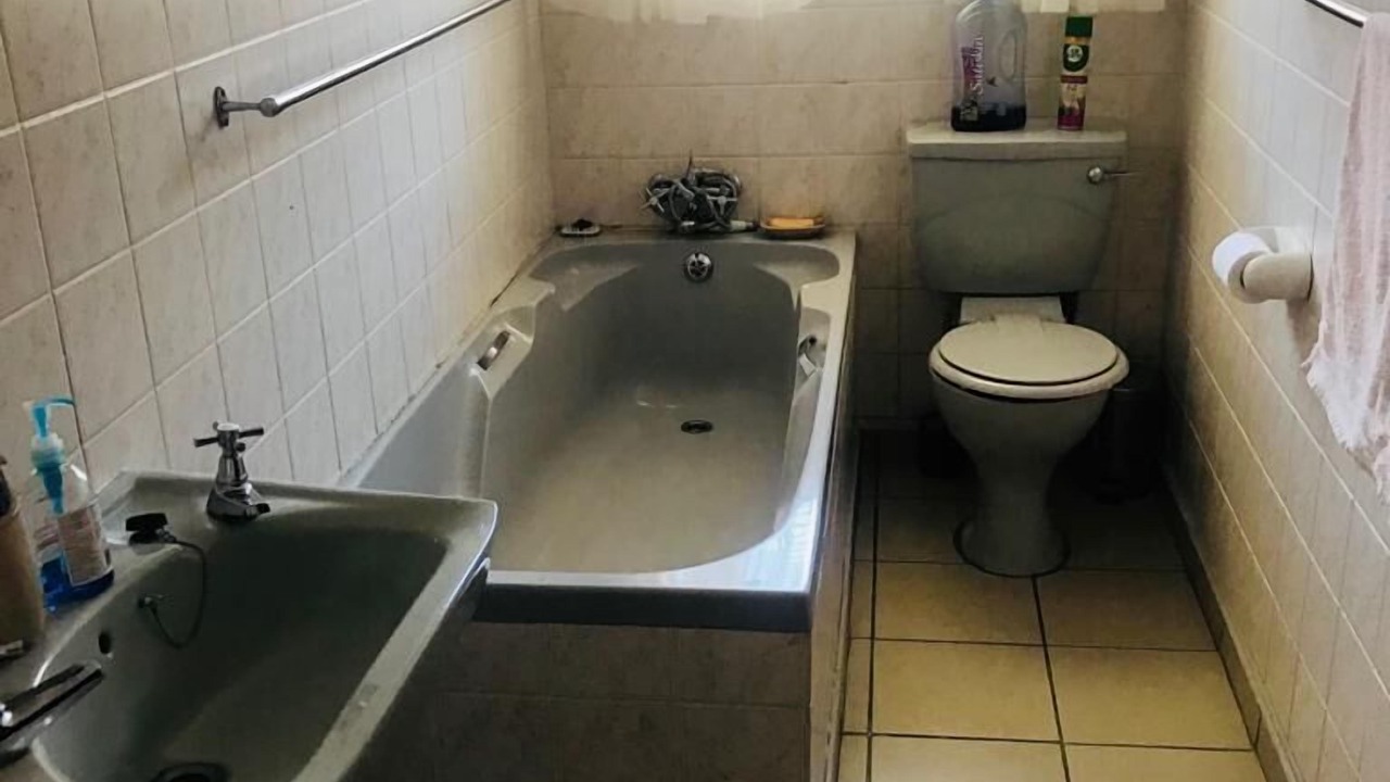 Photo of Bathroom in Gonubie