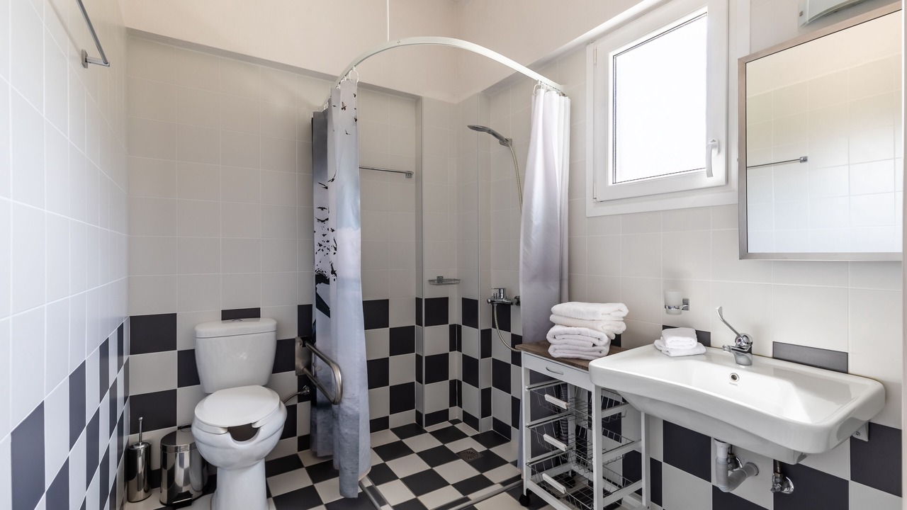 Photo of Bathroom in Alikias