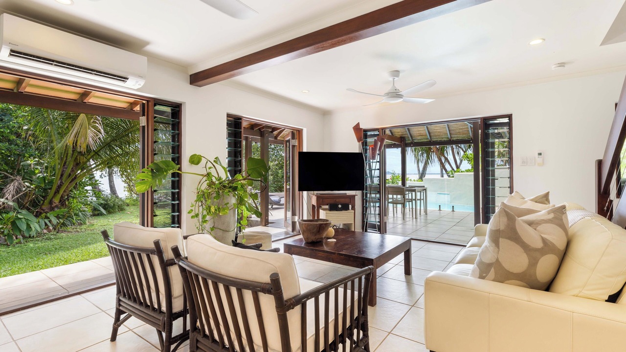 Photo of Livingroom in Newell