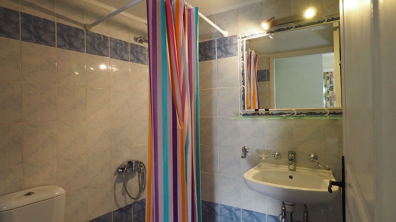 Photo of Bathroom in Limeni