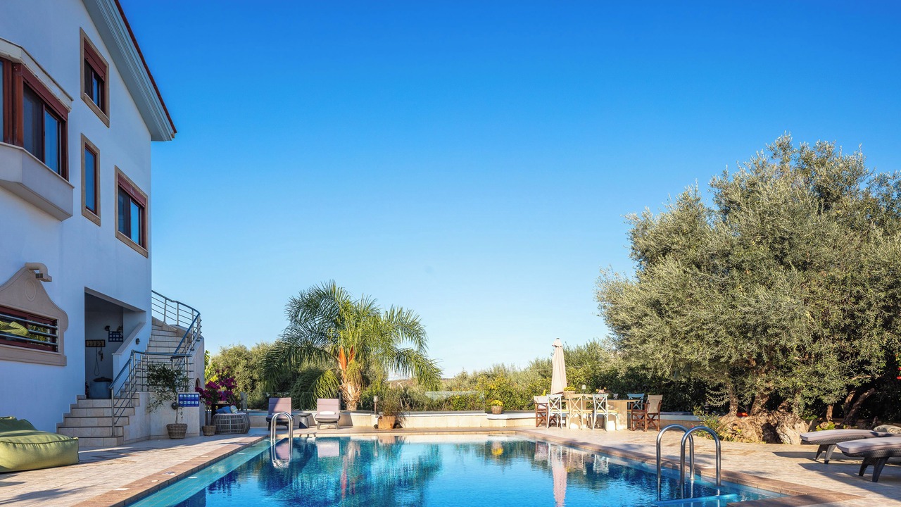 Photo of Outdoor in Perivolia