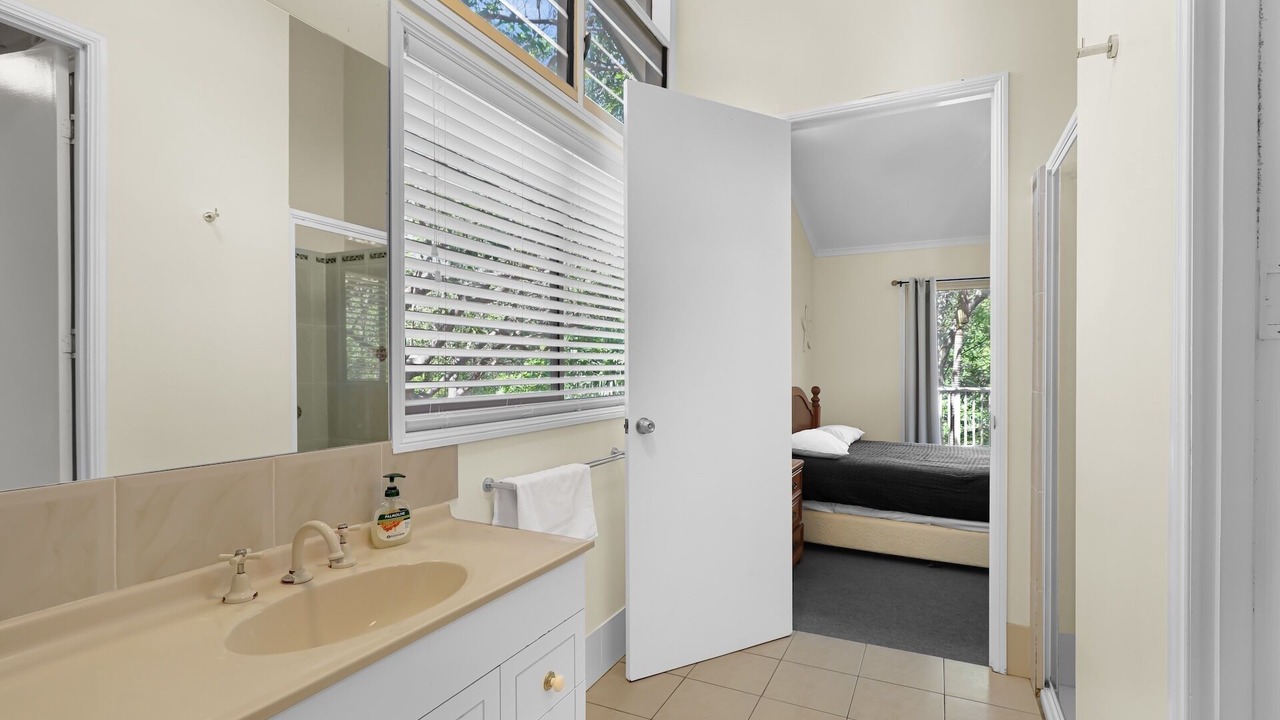 Photo of Bedroom in Point Lookout