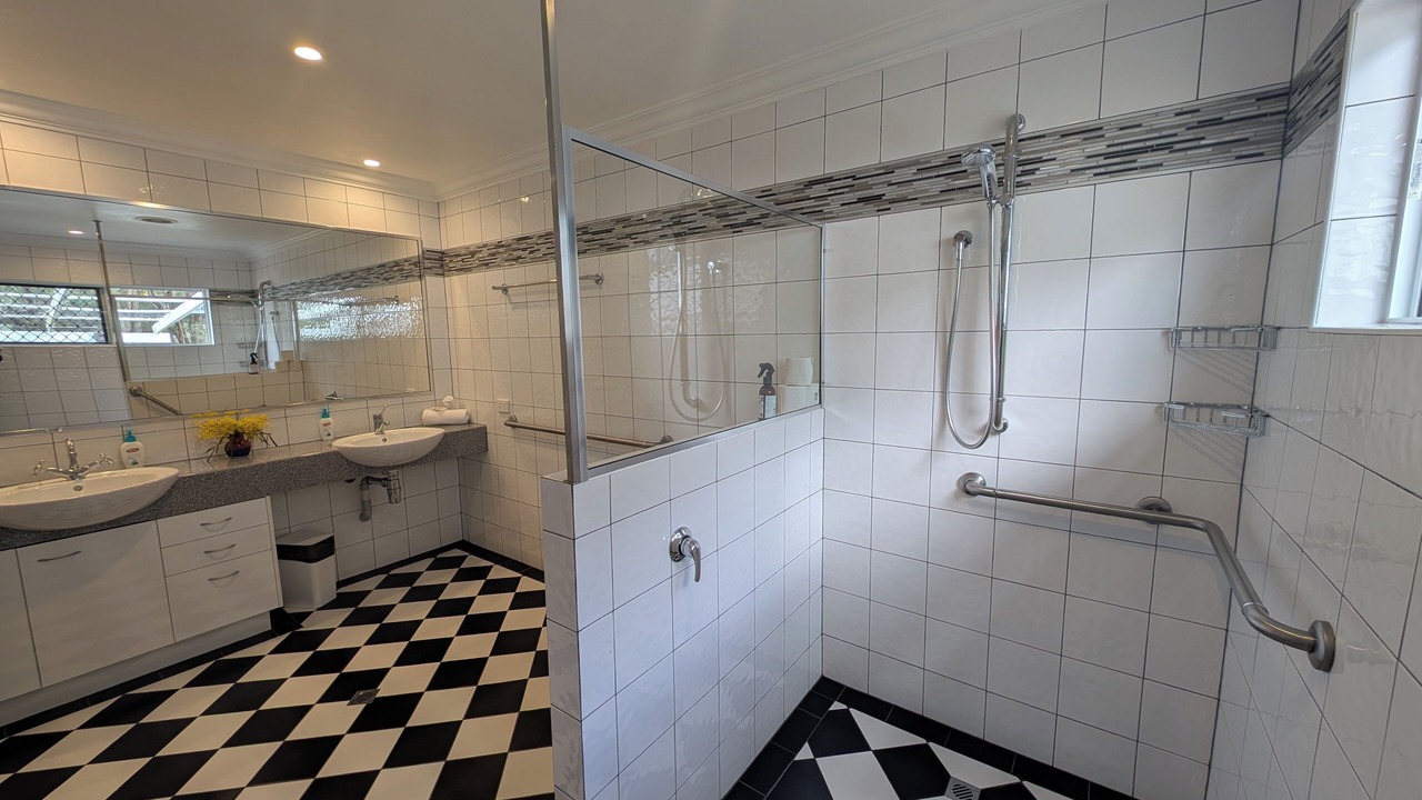 Photo of Bathroom in Wyberba