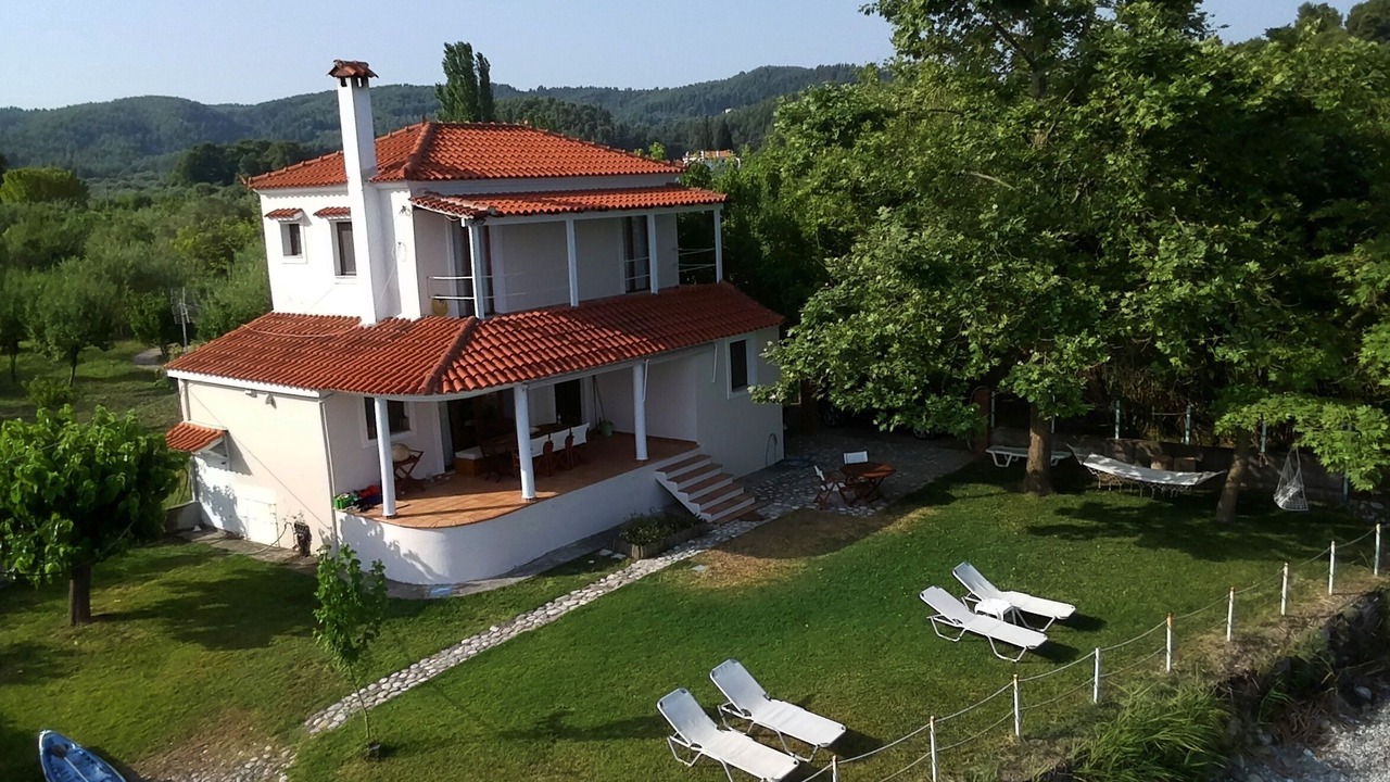 Photo of Outdoor in Aravissos