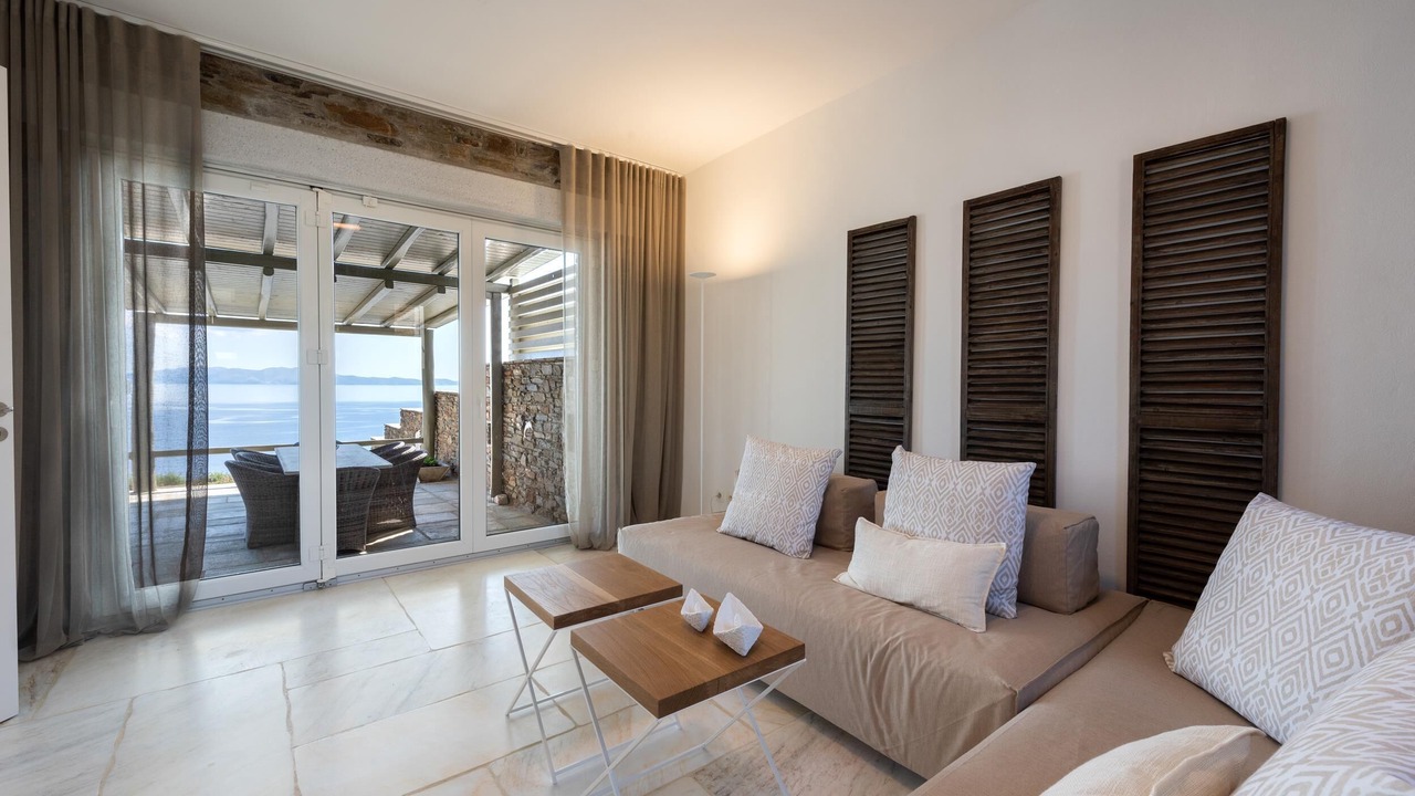 Photo of Livingroom in Exomvourgo