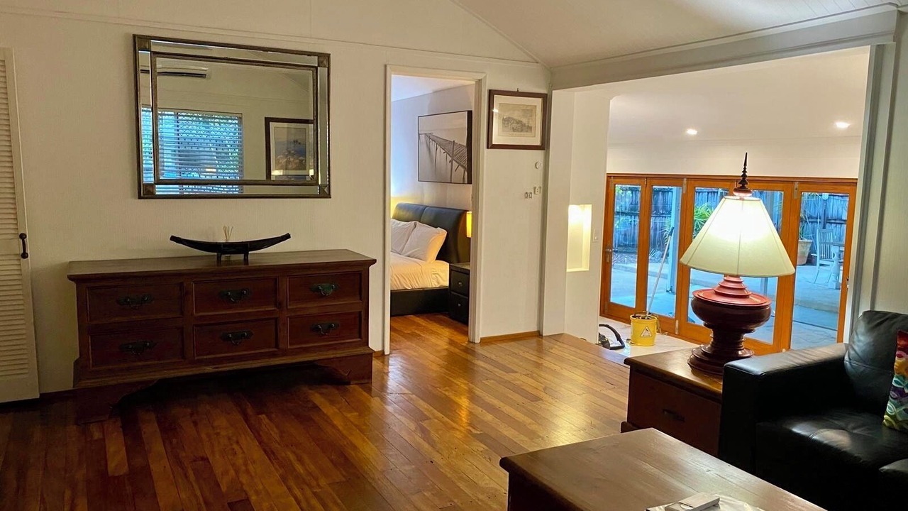 Photo of Livingroom in Holloways Beach