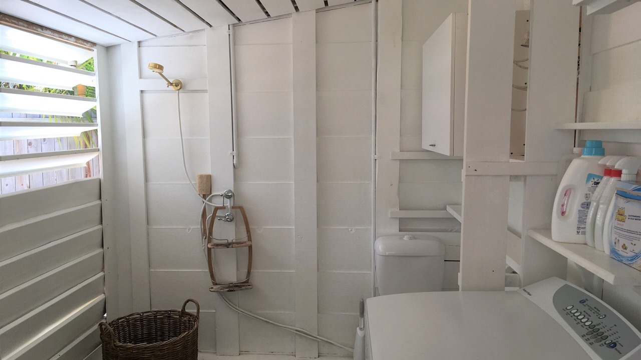 Photo of Bathroom in Holloways Beach