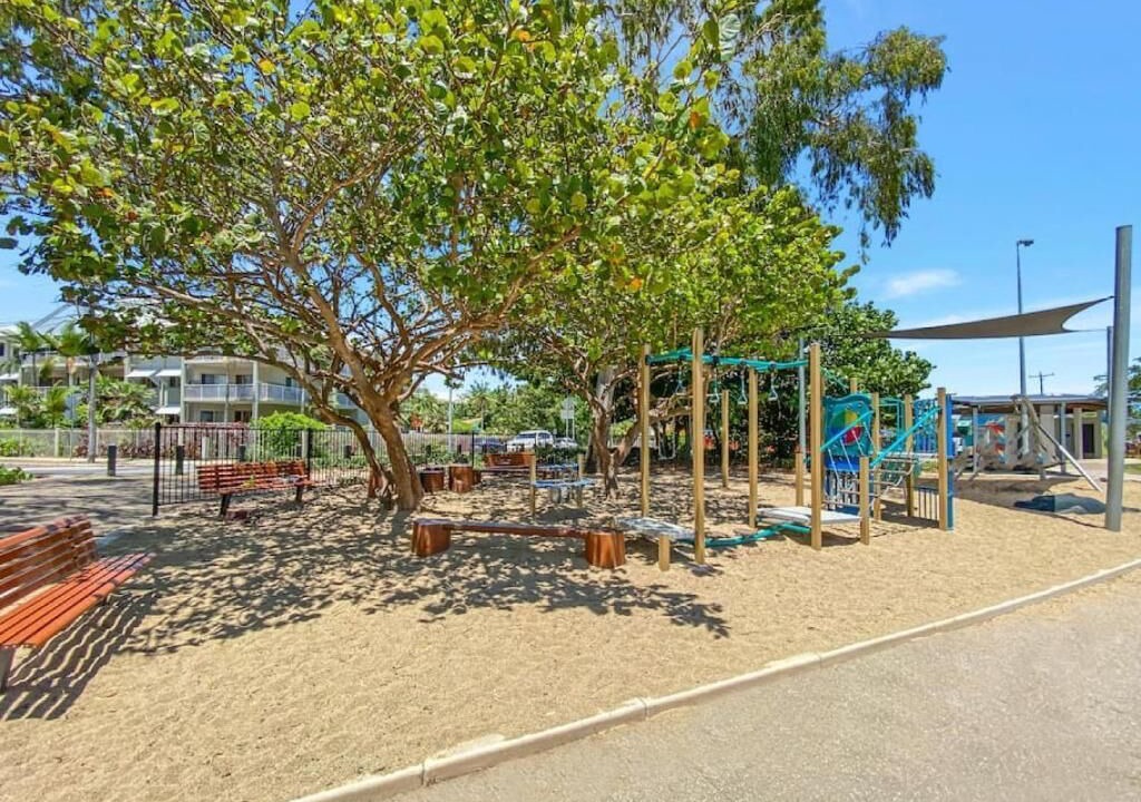 Photo of Others in Holloways Beach